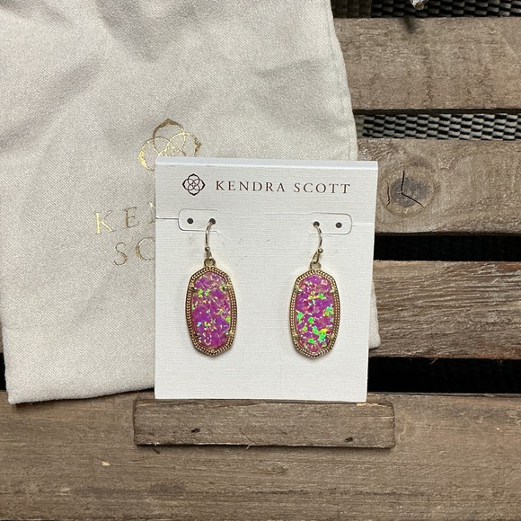 Kendra Scott nwt Dani pink Kyocera opal crystal gold signature drop earrings - Picture 1 of 5